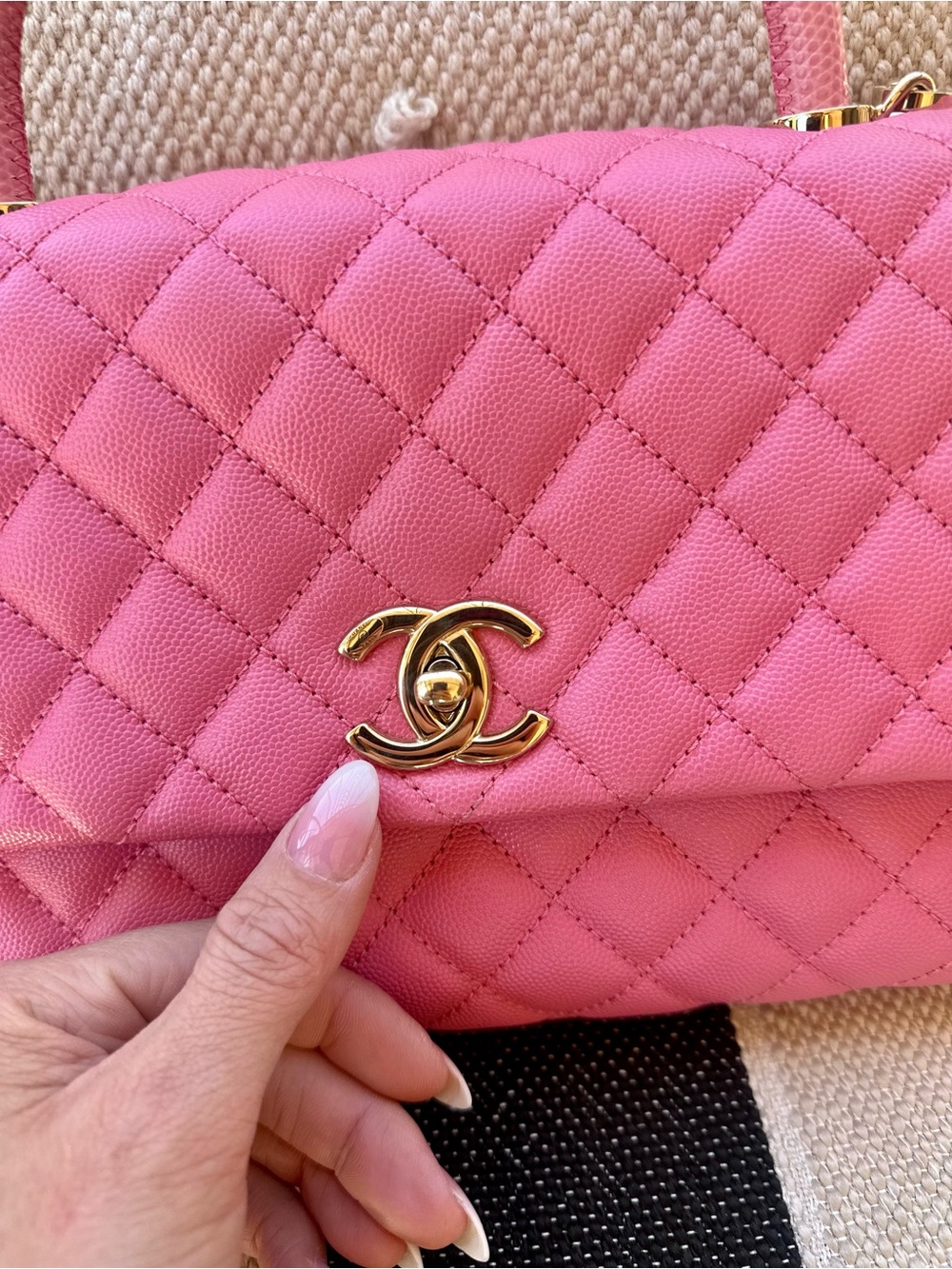 🩷🔥🔥🩷COCO HANDLE STUNNING PINK CHANEL 22P🩷🔥🔥🩷 - Picture 16 of 16